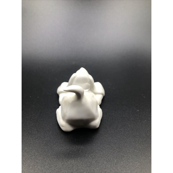 Vintage Hallmark 1975 White Hound Dog Bisque Porcelain Figurine - Picture 3 of 8